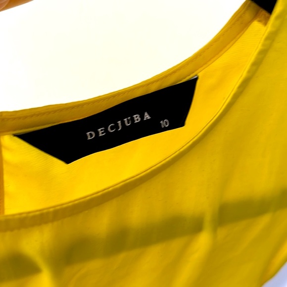 Decjuba stylish yellow top! Always made an entrance when wore with a black suit! - Picture 3 of 3